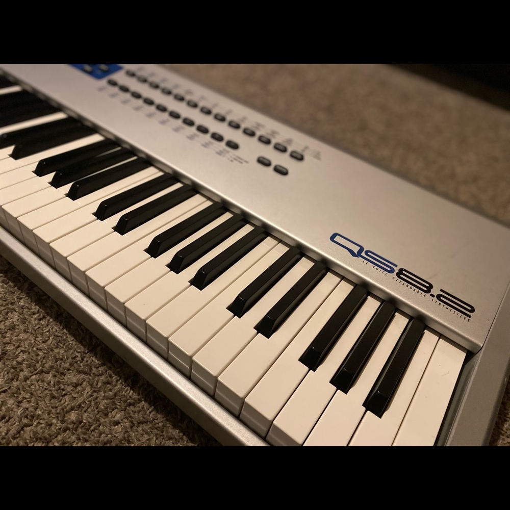 Alesis Keyboard/Synthesizer